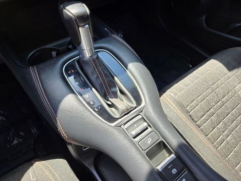 Used 2023 Honda HR-V Sport image 18