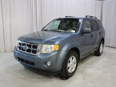 Used 2010 Ford Escape XLT image 32