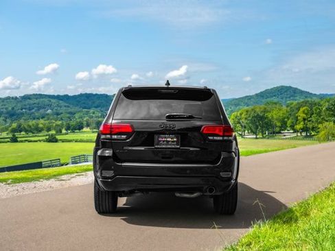 Used 2020 Jeep Grand Cherokee Altitude AWD/4WD image 4