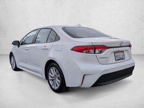 Used 2024 Toyota Corolla LE image 9