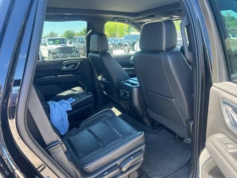 Used 2021 Chevrolet Tahoe Premier w/ Premium Package AWD/4WD image 12