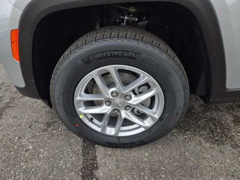 New 2025 Jeep Grand Cherokee Laredo X image 30