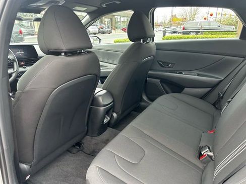 Certified 2025 Hyundai Elantra SEL image 7