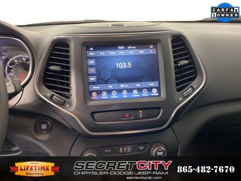 Used 2022 Jeep Cherokee Latitude Lux w/ Sun & Sound Group image 21