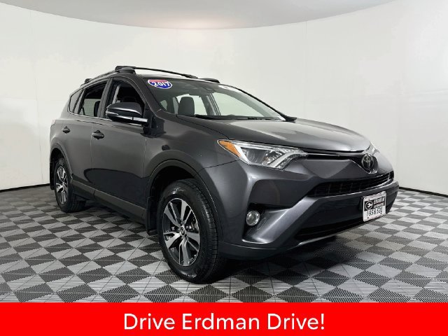Used 2017 Toyota RAV4 XLE FWD image 1