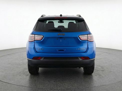 Used 2025 Jeep Compass Trailhawk image 7