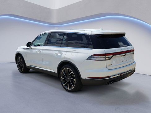 Used 2020 Lincoln Aviator Reserve w/ Equipment Group 202A AWD/4WD image 5