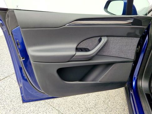 Used 2024 Tesla Model X image 11
