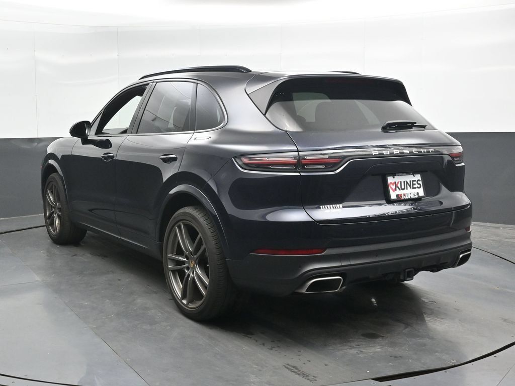 Used 2023 Porsche Cayenne AWD/4WD image 10