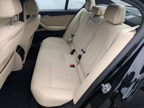 Used 2023 BMW 530i xDrive w/ Premium Package image 26