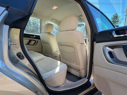 Used 2008 Subaru Outback 2.5i L.L. Bean image 28