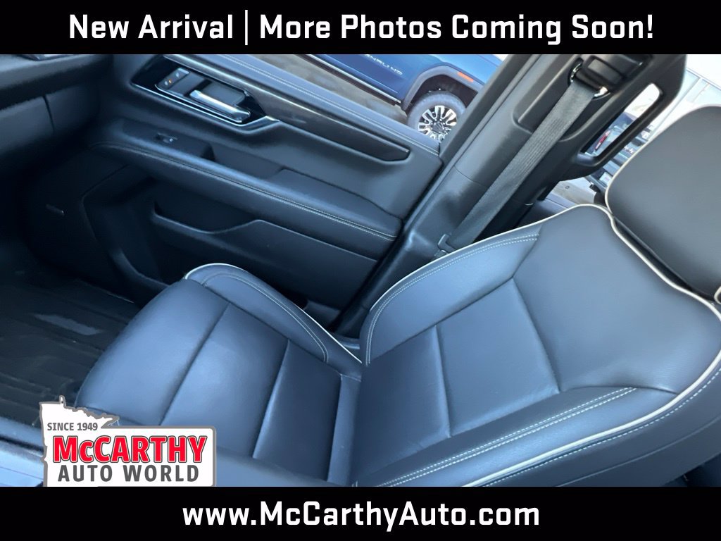 Used 2025 GMC Yukon Elevation w/ LPO, Elevation Black Package AWD/4WD image 18