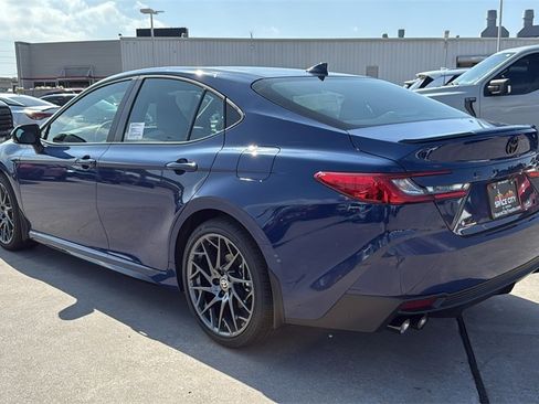 New 2026 Toyota Camry SE image 5