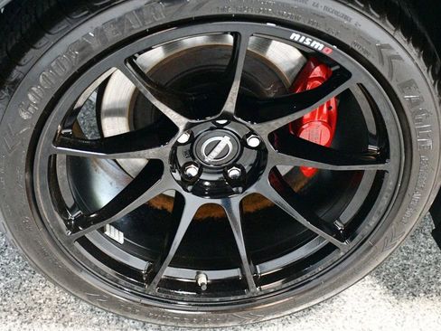 Used 2025 Nissan Z NISMO w/ Floor Mat Package RWD image 20