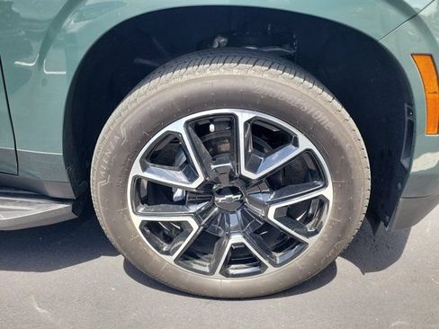 Used 2026 Chevrolet Tahoe RST w/ Advanced Technology Package AWD/4WD image 2