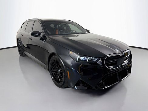 New 2027 BMW M5 Touring AWD/4WD image 3