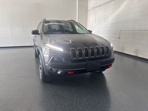 Used 2016 Jeep Cherokee Trailhawk w/ Leather Interior Group image 1