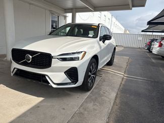 Used 2024 Volvo XC60 B5 Plus AWD/4WD video 1
