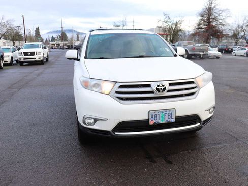 Used 2011 Toyota Highlander Limited image 3