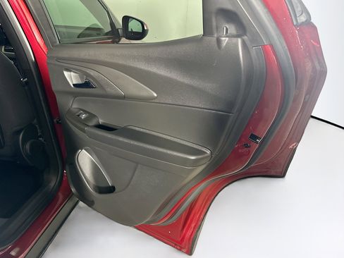 Used 2025 Chevrolet TrailBlazer LT w/ Driver Confidence Package image 28