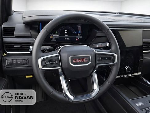 Used 2025 GMC Acadia Elevation FWD image 8