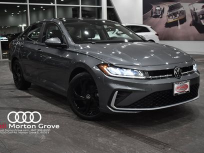 Used 2025 Volkswagen Jetta SE w/ Sunroof Package