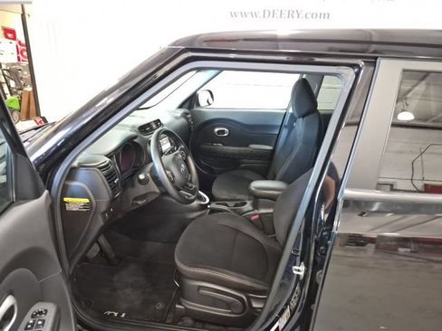 Used 2019 Kia Soul FWD image 9