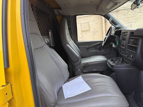 Used 2021 GMC Savana 2500 w/ Driver Convenience Package image 24