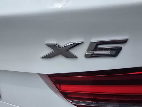 Used 2017 BMW X5 xDrive35i w/ Premium Package AWD/4WD image 12