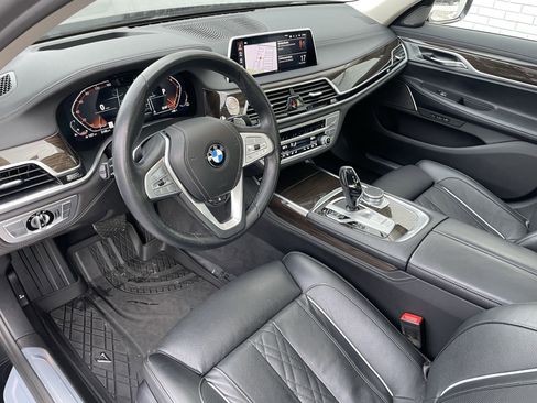 Used 2022 BMW 750i xDrive 750i xDrive image 13