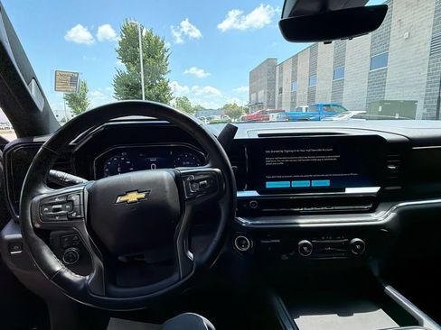 Used 2024 Chevrolet Silverado 3500 High Country w/ High Country Premium Package AWD/4WD image 26