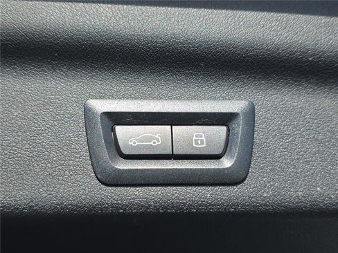 Used 2025 BMW X1 xDrive28i image 8