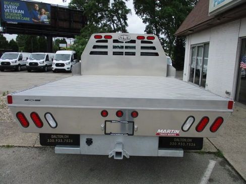 Used 2026 Chevrolet Silverado 3500 W/T AWD/4WD image 7