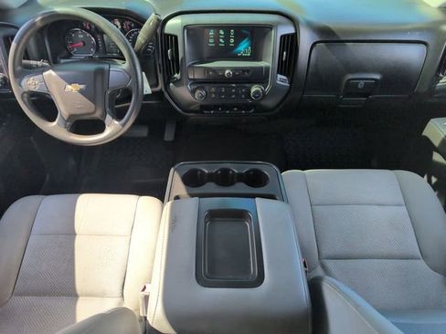 Used 2018 Chevrolet Silverado 1500 Custom w/ Custom Value Package RWD image 21