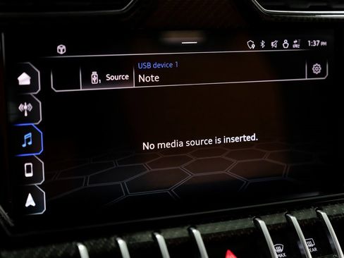 Used 2022 Lamborghini Urus image 26