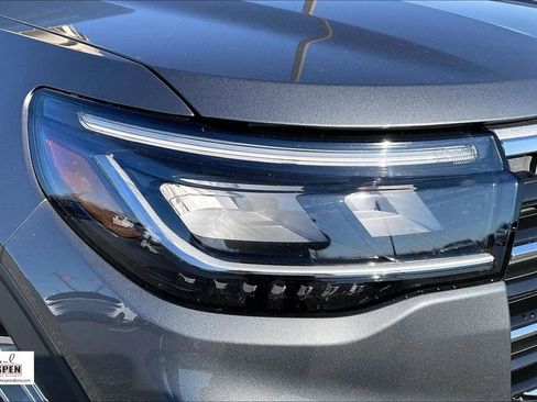 New 2026 Ford Explorer Active w/ Active Comfort Package image 15