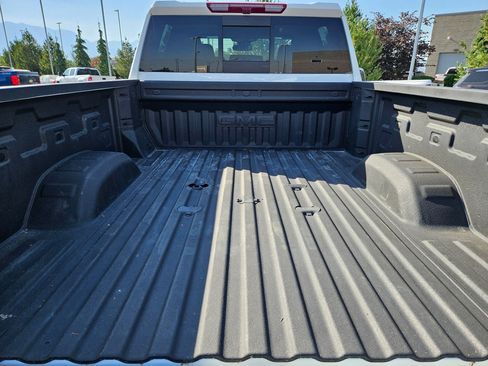 Used 2026 GMC Sierra 2500 AT4 AWD/4WD image 30