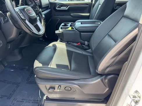 Certified 2025 GMC Sierra 1500 SLT RWD image 18