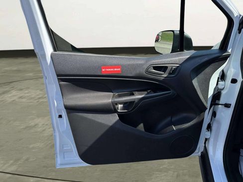 Used 2016 Ford Transit Connect XL image 10