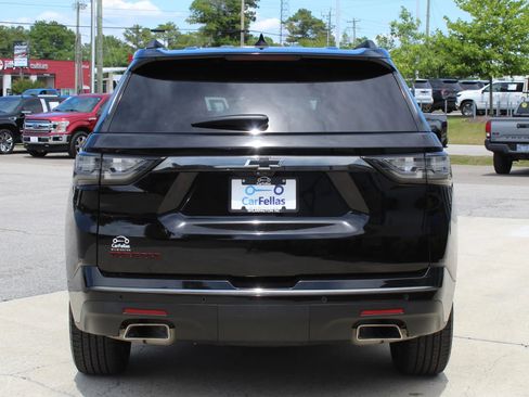 Used 2021 Chevrolet Traverse Premier w/ Redline Edition FWD image 4