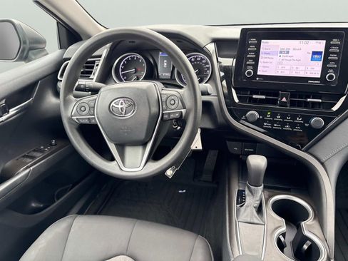 Used 2021 Toyota Camry LE image 14