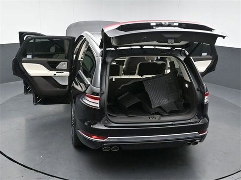 Certified 2023 Lincoln Aviator Black Label image 57