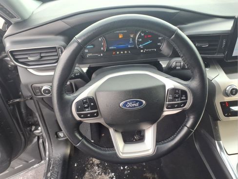 Certified 2023 Ford Explorer XLT w/ Equipment Group 202A image 15