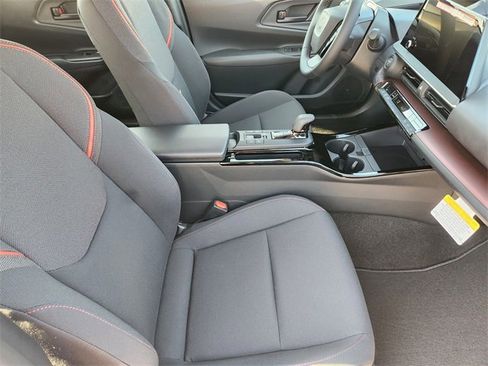 New 2026 Toyota Prius SE image 10