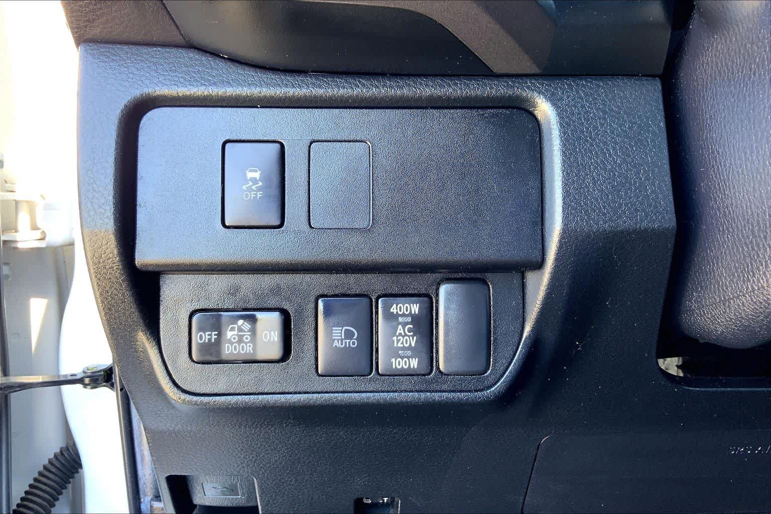 Used 2022 Toyota Tacoma TRD Sport w/ TRD Premium Sport Package RWD image 33