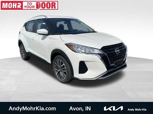 Used 2023 Nissan Kicks SV FWD image 1