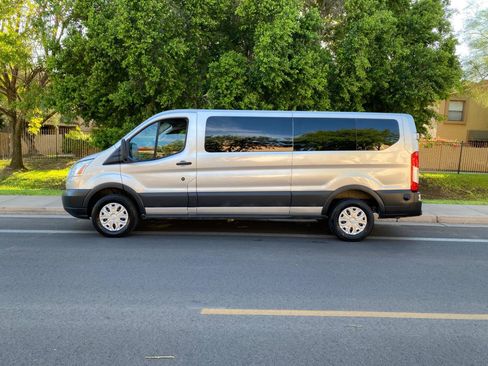 Used 2017 Ford Transit 350 XLT RWD image 54