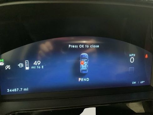 Used 2025 Lincoln Corsair AWD w/ Towing Package image 16