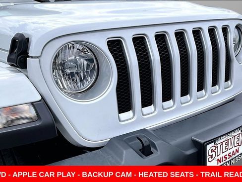 Used 2022 Jeep Wrangler Unlimited Sahara w/ Cold Weather Group AWD/4WD image 31