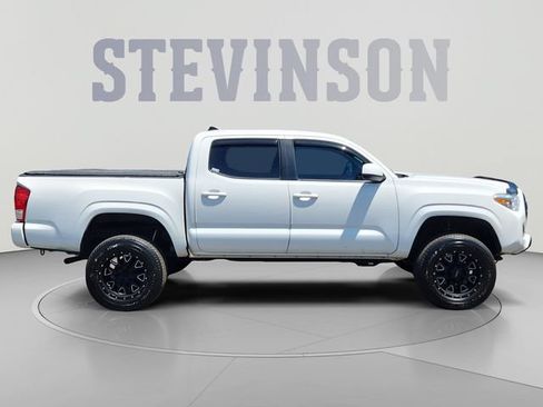 Used 2017 Toyota Tacoma SR w/ Tow Package AWD/4WD image 6